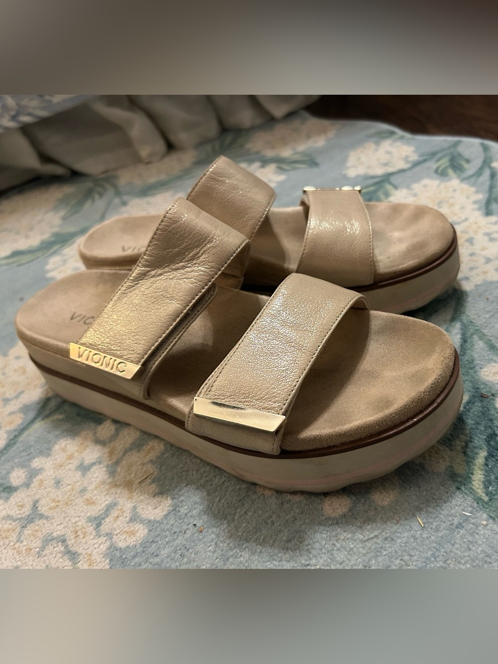 Women’s Vionic Champagne Slide Sandals with Gold Accent